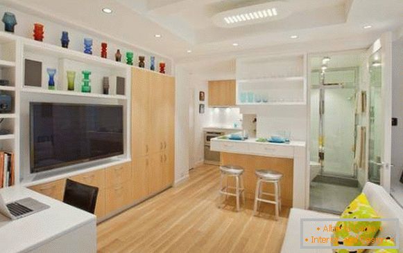 Dnevna soba, kuhinja in kopalnica v oblikovanju apartmaja 40 m2 m fotografija