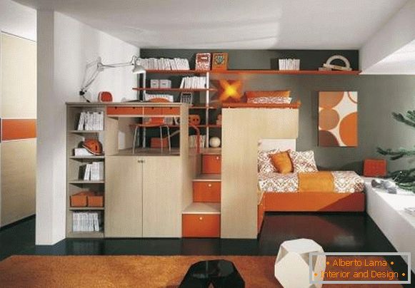 Oblikovanje enosobnega apartmaja z otrokom šolskega otroka - delovno mesto na fotografiji