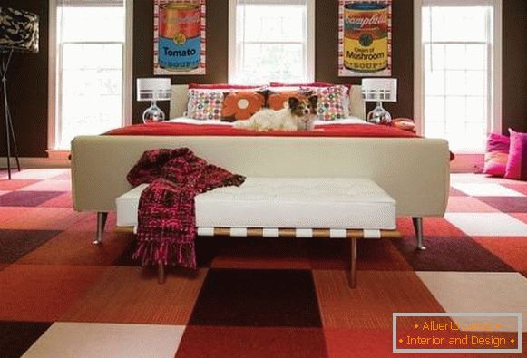 Svetla spalnica v slogu 60-ih let