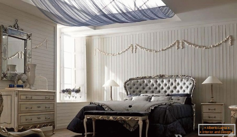 Bela s temno izgleda v dizajnu spalnice v klasičnem slogu