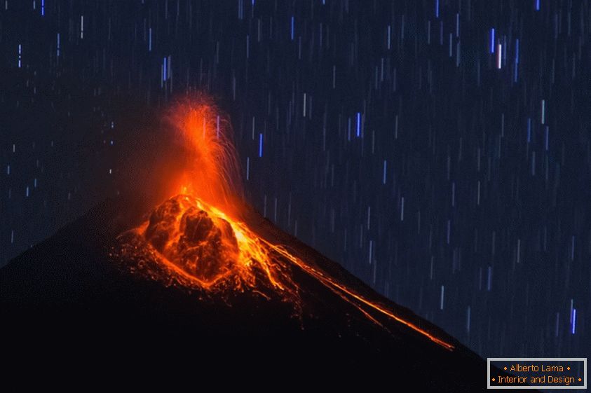 Vulkanski izbruh на фоне звёздного неба