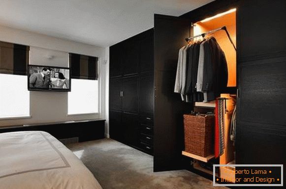 Majhna garderoba v spalnici - izbor 25 fotografij