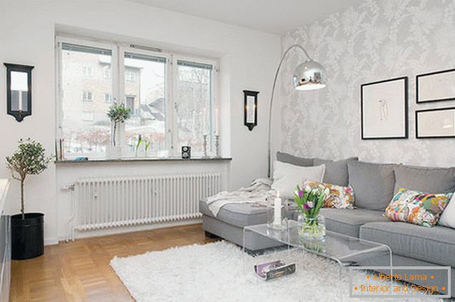 Dnevna soba v majhnem stanovanju v Goteborgu