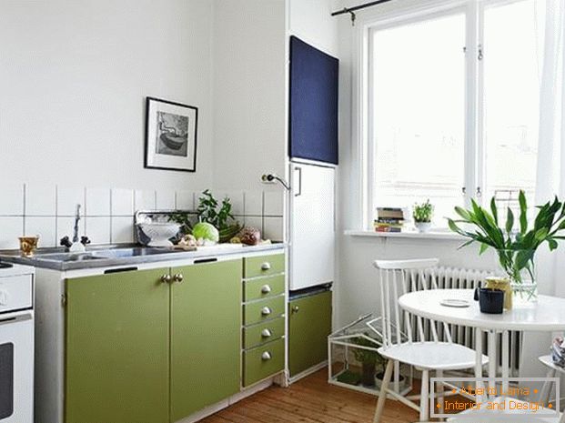 Notranjost majhnega apartmaja v skandinavskem slogu