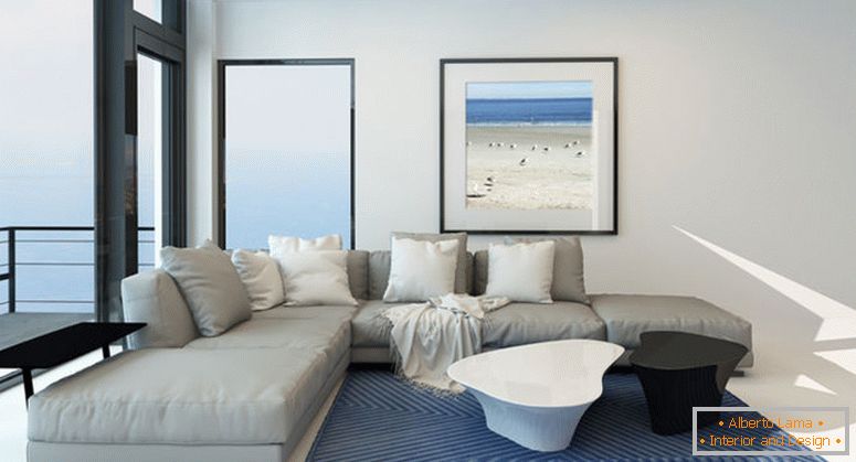 Moderna dnevna soba z dnevno sobo s svetlo zračno notranjostjo z udobnim sodobnim oblazinjenim sivim suiteom, umetnostjo na steni in velikim panoramskim razgledom po eni steni s pogledom na ocean