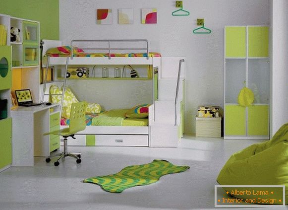 Moderna zasnova notranjosti otroške spalnice v svetlo zeleni barvni shemi