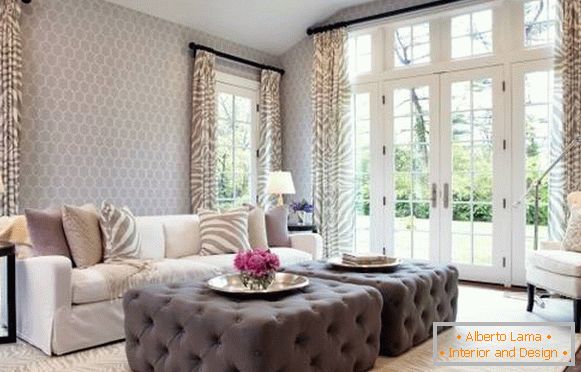 Elegantna moderna dnevna soba s sivimi toni