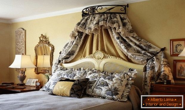 fotografija spalnice v francoskem stilu