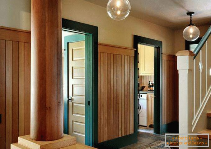 Prijetna notranjost - zasnova hodnika v zasebni hiši
