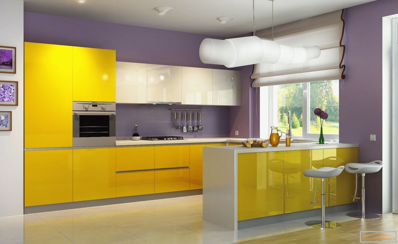 Kombinacija rumene in vijolične rože v kuhinji