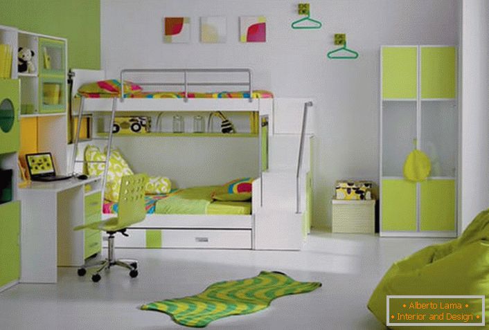 Svetlo oblikovanje otroške sobe