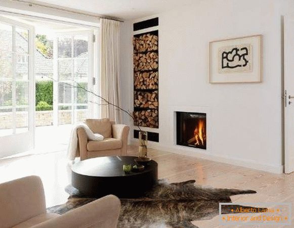 Zasnova zasebne hiše v slogu minimalizma - notranjost dnevne sobe na fotografiji