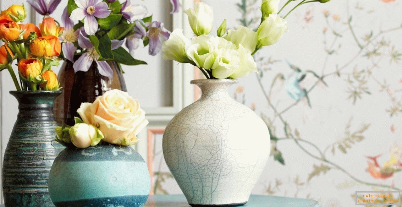Vaze dekor z lastnimi rokami