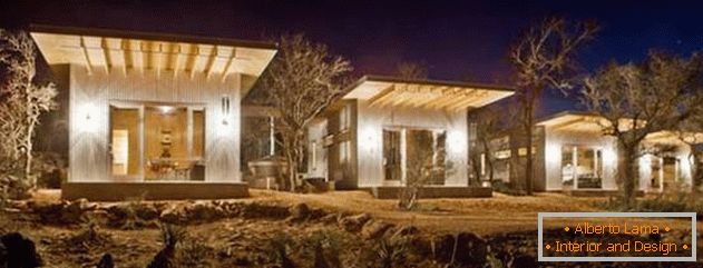 Majhna poceni lesena hiša v ZDA: ночью