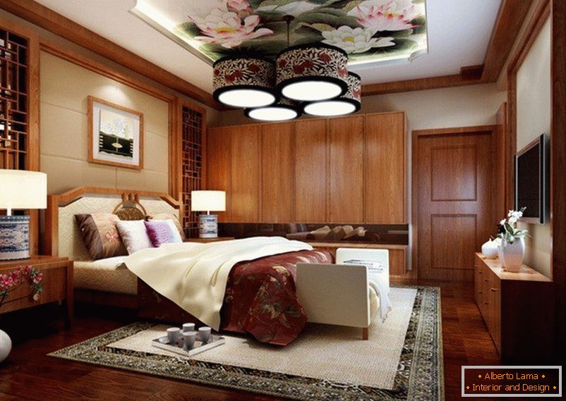 Luksuzni strop v orientalskem slogu