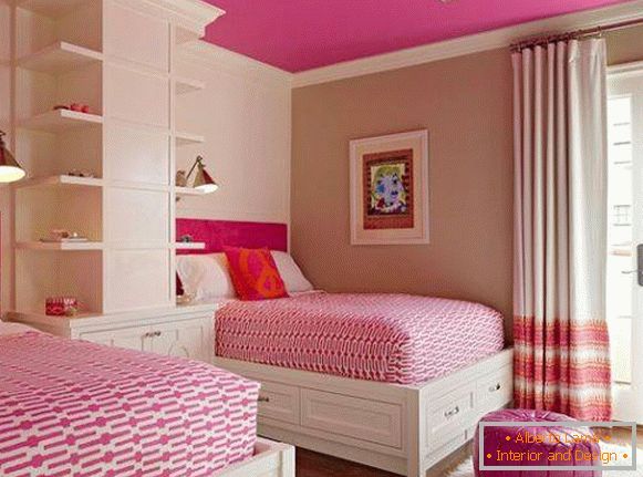 Dizajn roza spalnice za dve dekleti