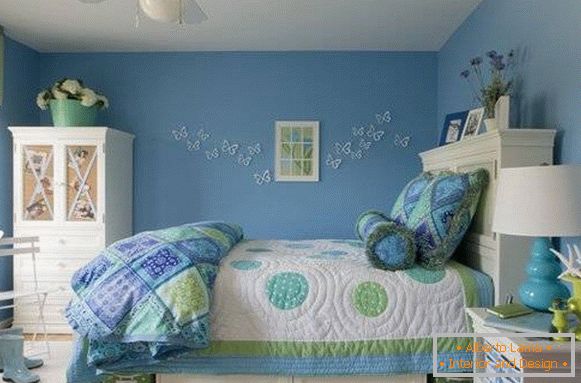 Otroška soba v modri barvi