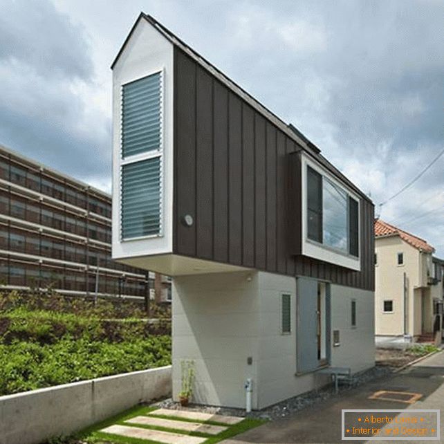 Hiša čudne oblike od Mizuishi Architects Atelier