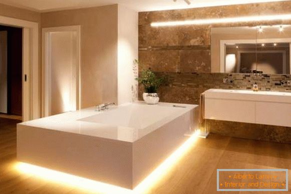 Lep dizajn kopalnice z vgrajeno osvetlitvijo LED
