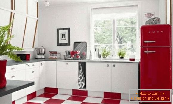 Rdeča kuhinja v notranjosti fotografije 17