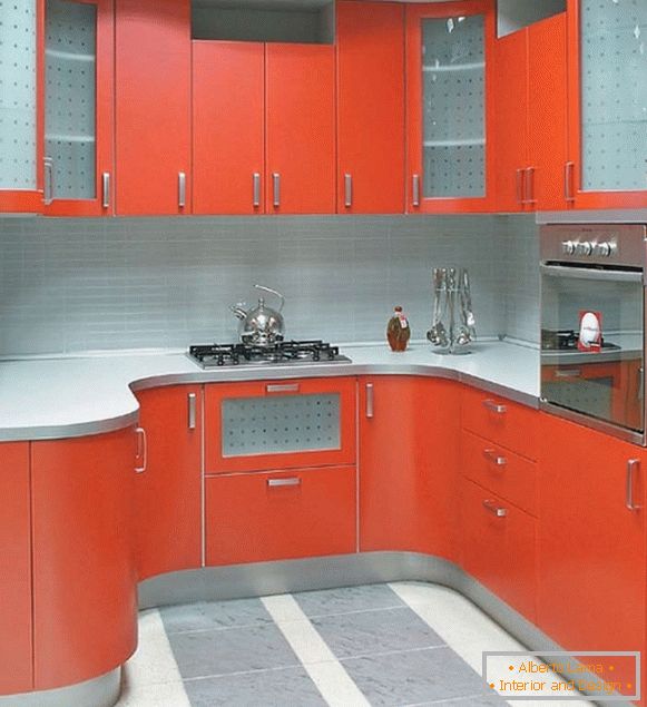 Rdeča siva kuhinja fotografija 41