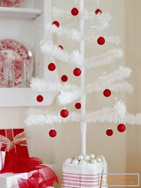 preprosto in elegantno dekoracijo božično drevo