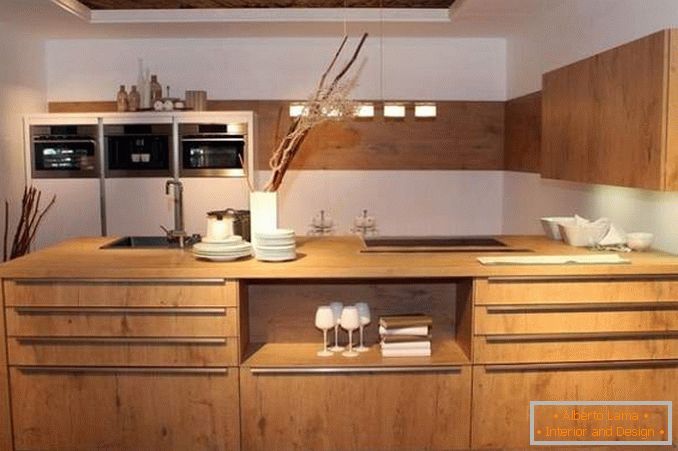 kuhinja iz lesa z lastnimi rokami, fotografija 1