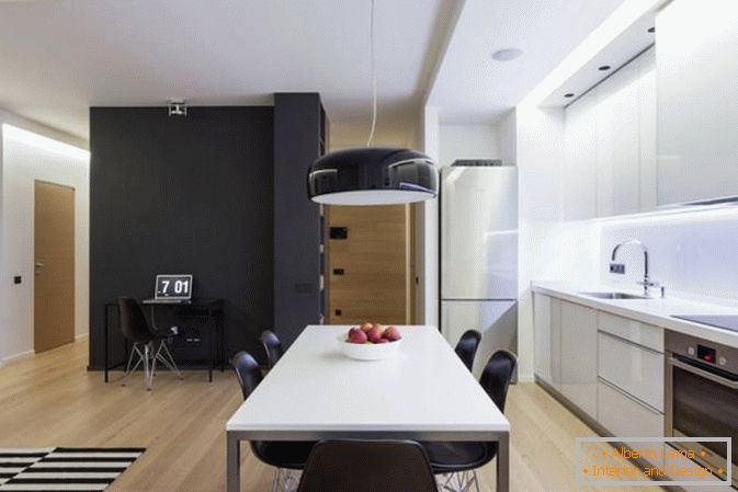 Kuhinja in jedilnica v studio apartmaju