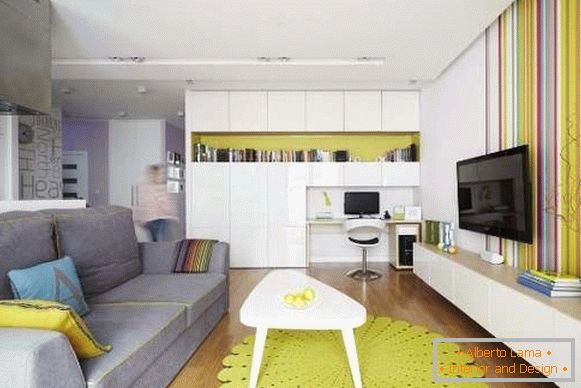 Majhen studio apartma v svetlih barvah in sodobnem slogu