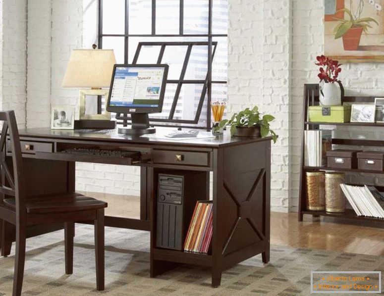 elegantna domača pisarna z lesenimi temnimi mizami in stoli-10 modernih idej za dom in pisarno