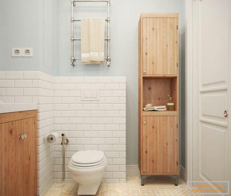 leseno pohištvo v kopalnici