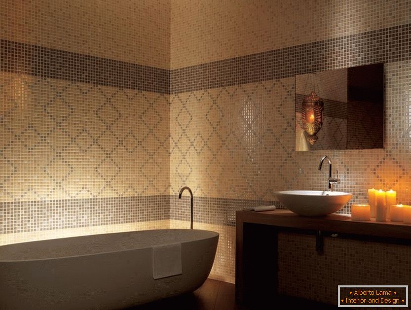 Keramični mozaik v notranjosti kopalnice