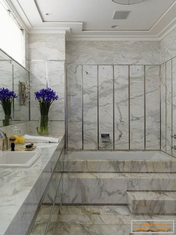 Popolnoma marmorna kopalnica