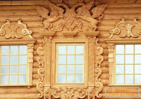 Lepe platine za okna v leseni hiši, fotografija 5