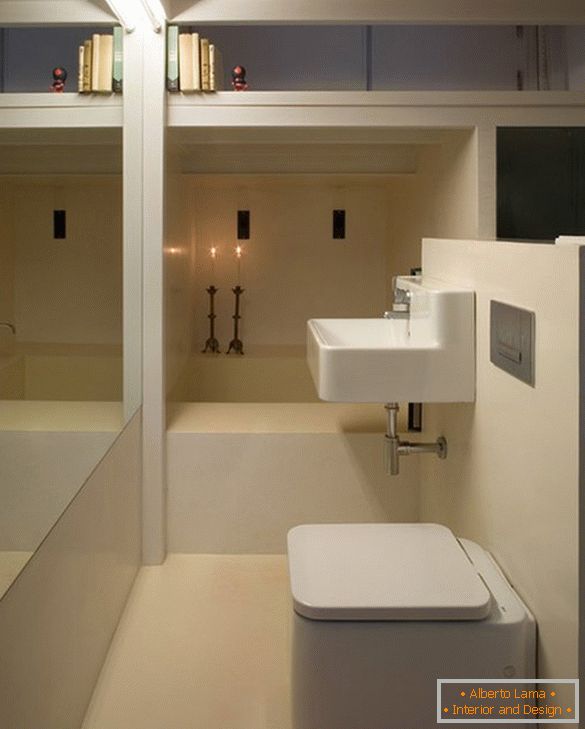 Notranjost majhne kopalnice