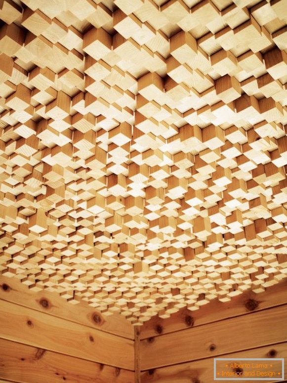 Leseni strop