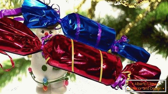 naredite novoletno igračo na božično drevo z lastnimi rokami, fotografija 41