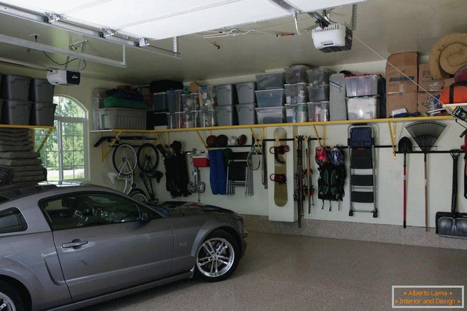 Namestitev shrambe v garaži