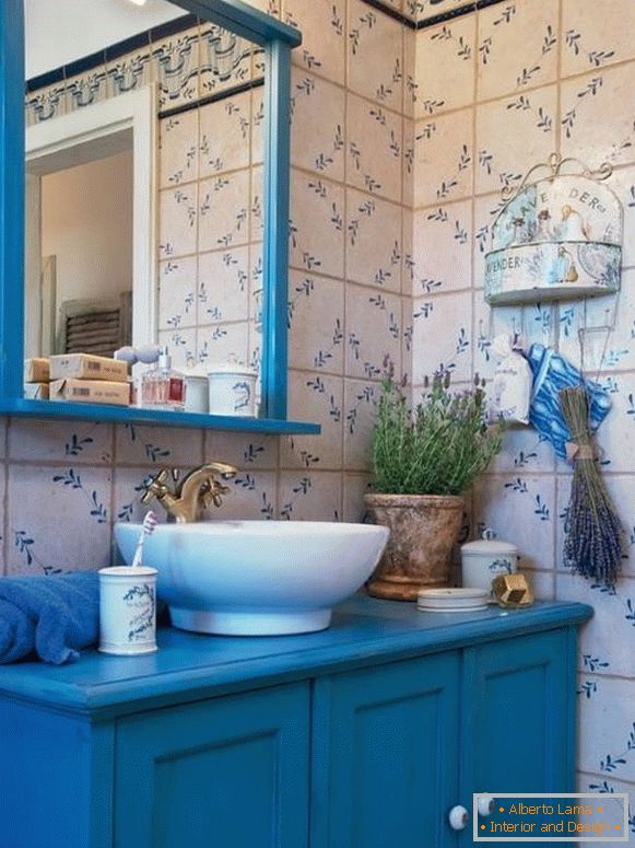 Modra kopalnica ploščice v Provans Style