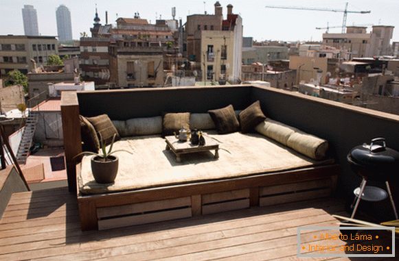 Patio na balkonu majhnega studia v Barceloni