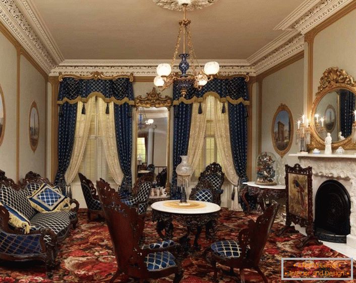Odličen primer izbire pohištva za dnevno sobo v baročnem slogu.