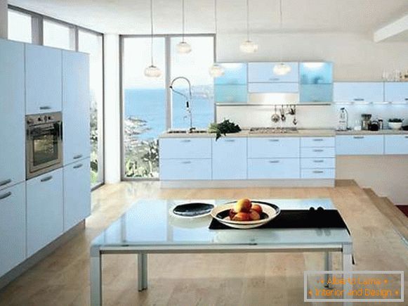 Lepo kuhinjo notranjost jedilnico v zasebni hiši - fotografija