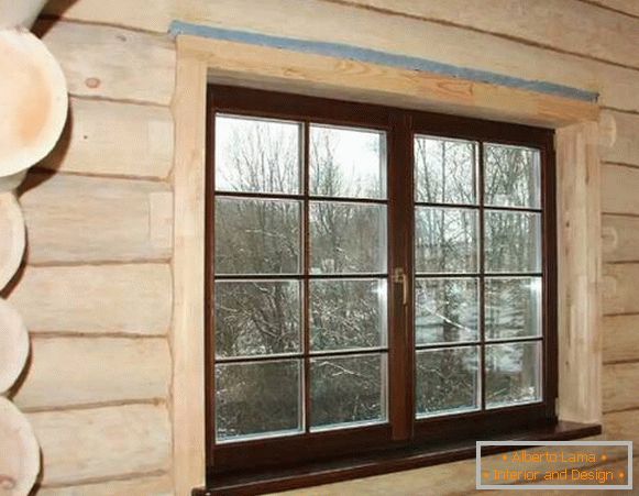 okna v leseni hiši