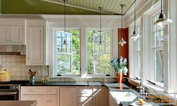 dizajn kuhinje z vogalno okno fotografijo