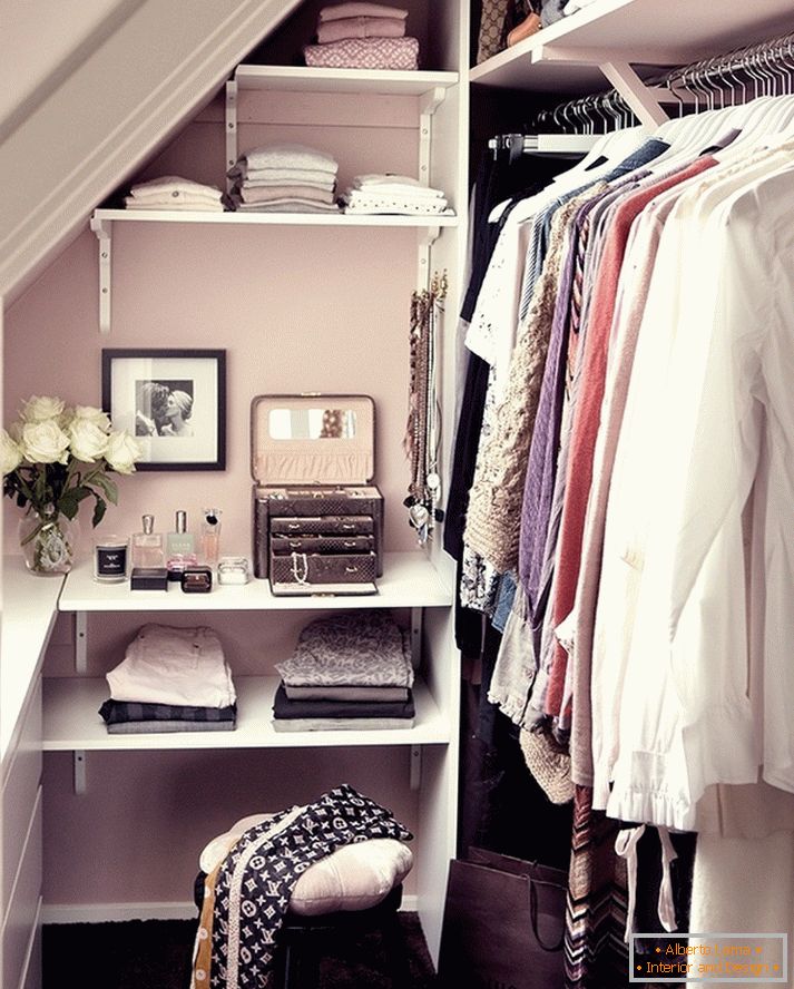 Postavitev garderobe - fotografije najboljših oblikovalskih