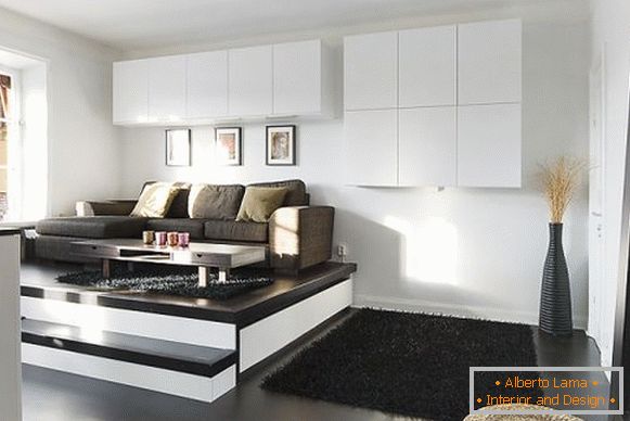 Moderna dnevna soba v preprostem slogu
