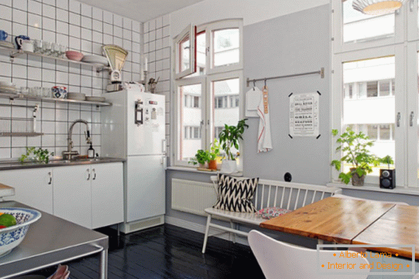 Kuhinja majhnega stanovanja v Stockholmu
