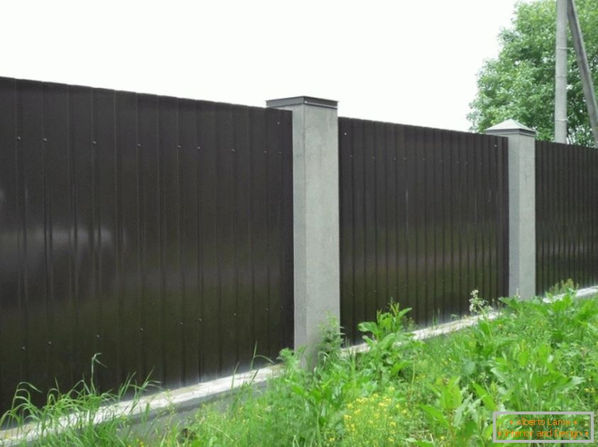 Profiliran zid na ograji