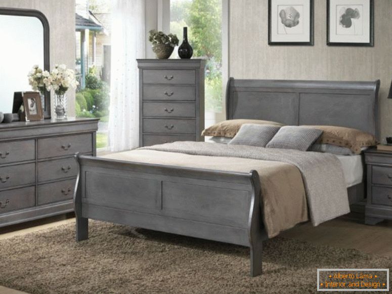 siva-spalnica-pohištvo-sivo-louis-phillippe-od-morje-posteljnina-in