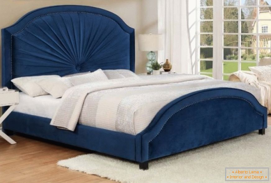 Modra posteljnina